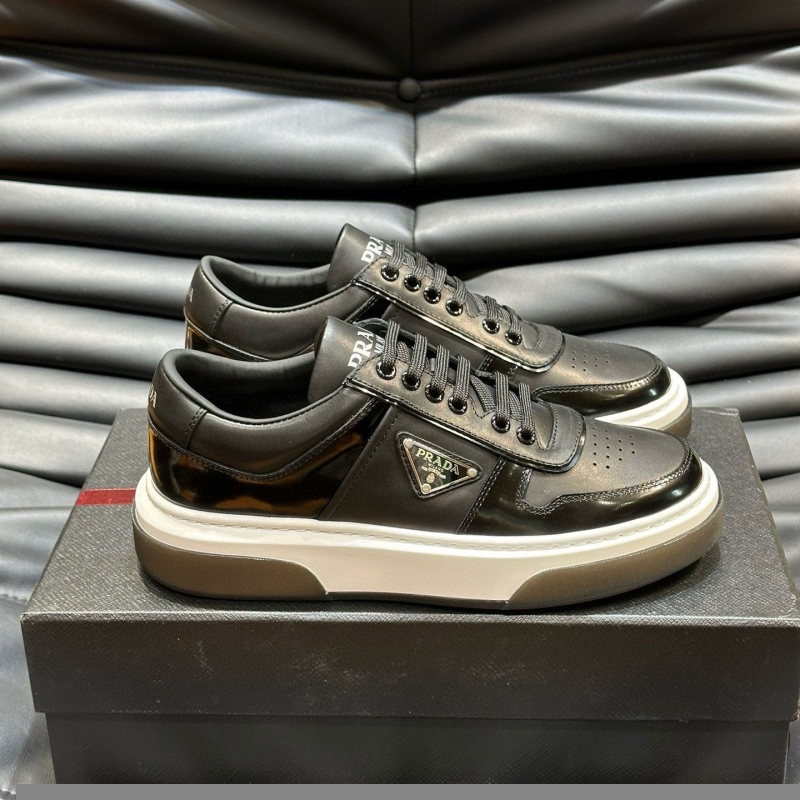 Pra*a casual shoes